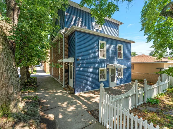 1303 121st St, Whiting, IN 46394