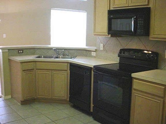 4th image of 7008 Eagle Vail Dr