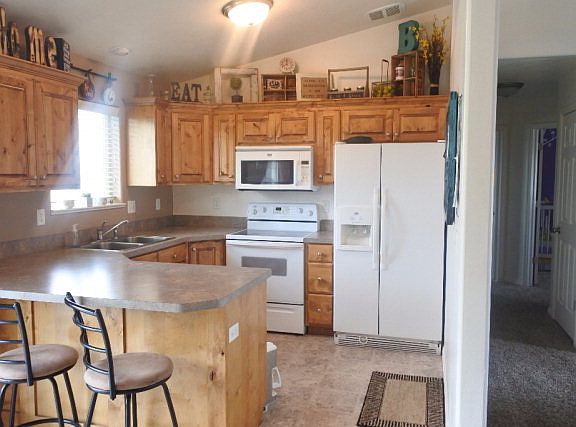 2nd image of 3196 E Larson Dr