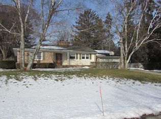 3368 N Elmwood Dr, Racine, WI 53405