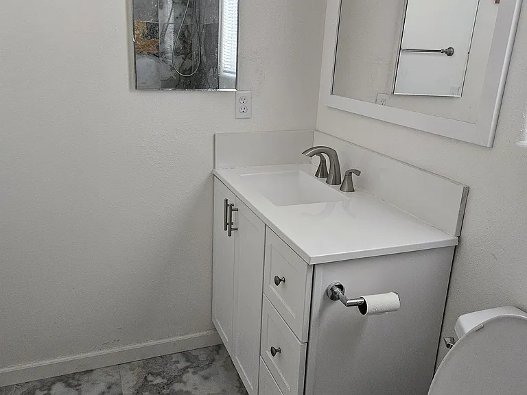434 East Ave #4 — Photo 8