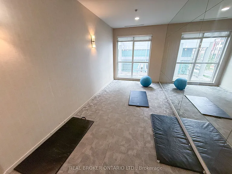 70 Town Centre Ct #511 — Photo 21