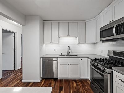 4860 Park Commons Dr APT 206, Saint Louis Park, MN, 55416