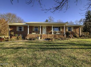 9400 Strawberry Plains Pike, Strawberry Plains, TN 37871