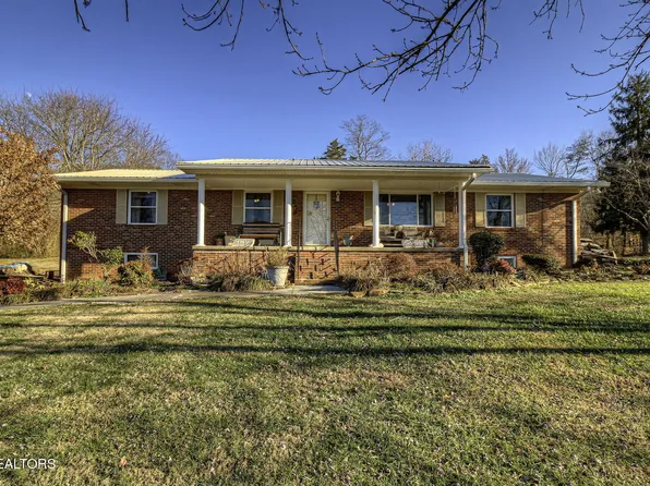 9400 Strawberry Plains Pike, Strawberry Plains, TN 37871