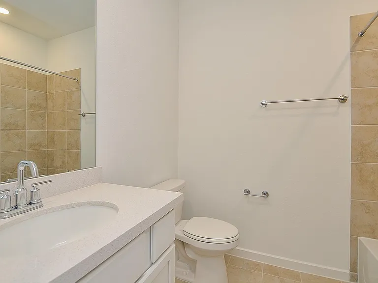9727 Rialto Heights Dr — Photo 29