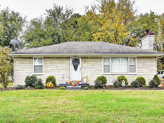 2nd image of 6212 Bethany Ln