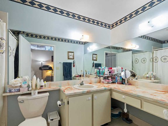 4th image of 1020 Summit Trail Cir APT D