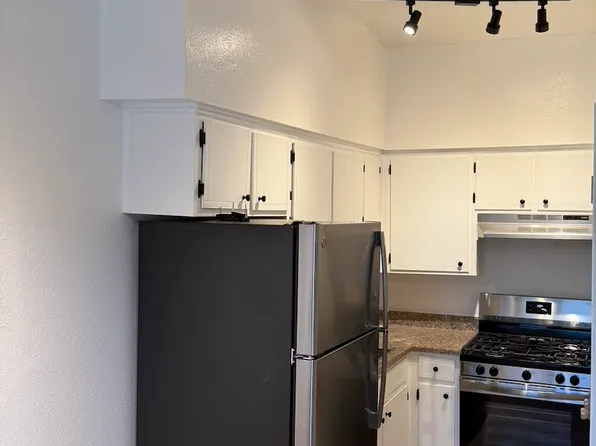 501 Columbia Dr SE #24, Albuquerque, NM 87106
