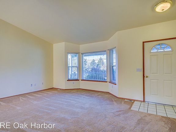 4th image of 601 NE 6th St