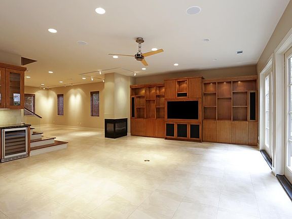 5th image of 1331 Winrock Blvd