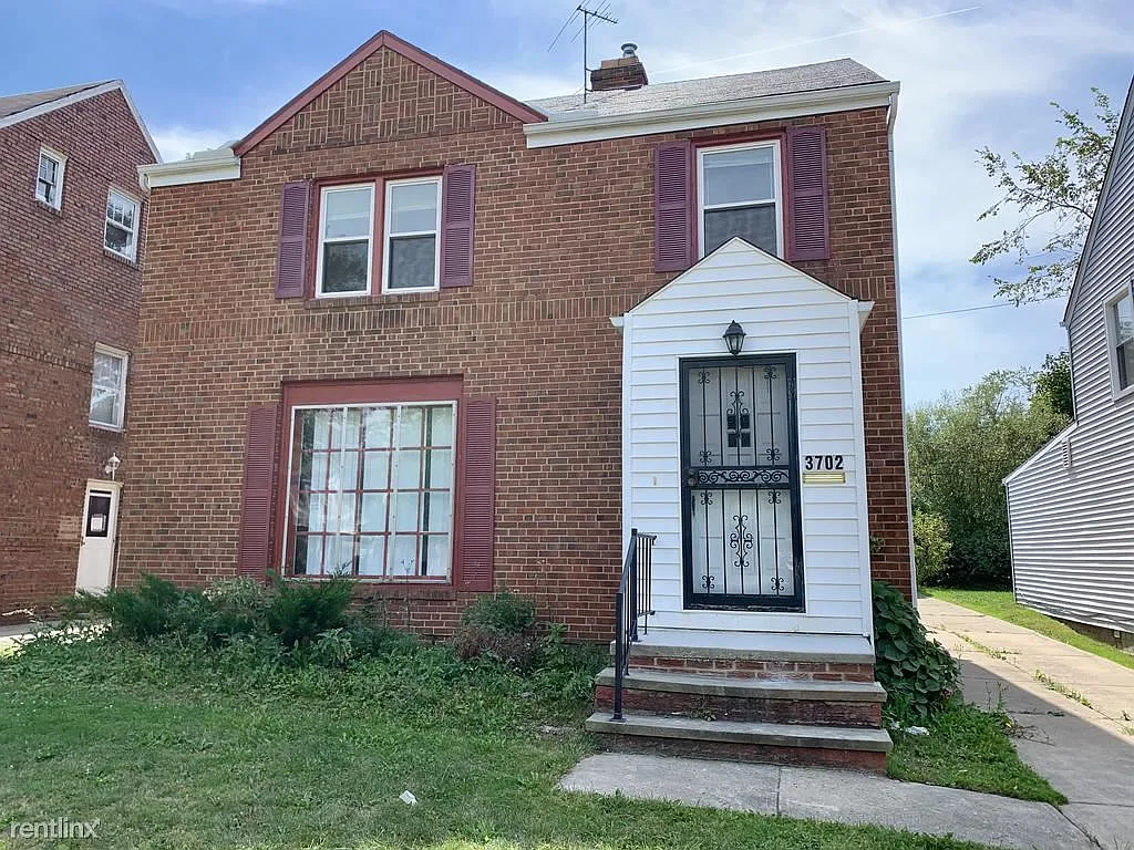 3702 Bainbridge Rd photo 1