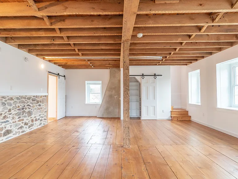 2519 Northwood Ave — Photo 39