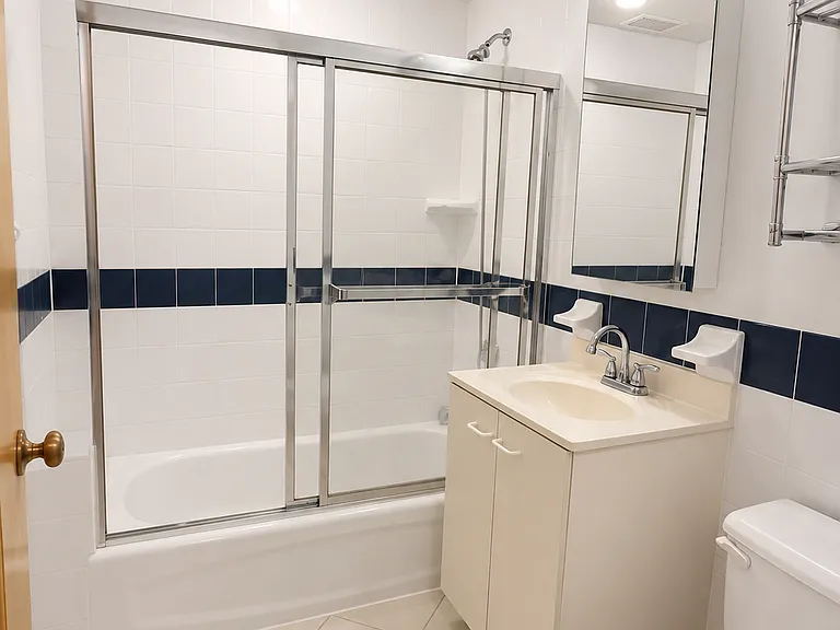 148 Madison St #9D — Photo 7