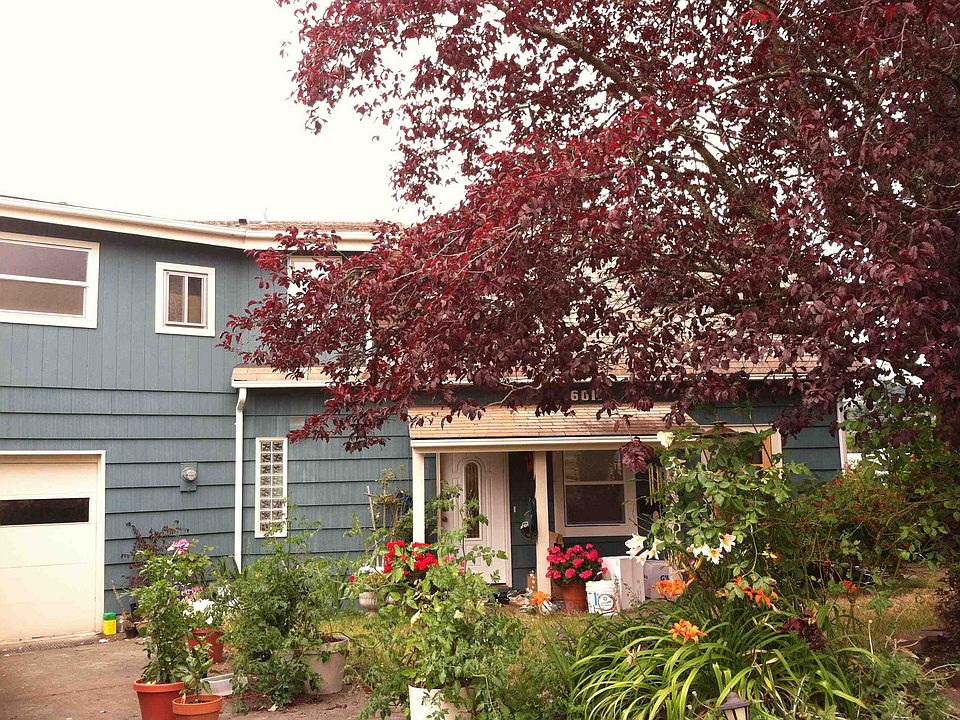 1st image of 6011 57th Ave NE