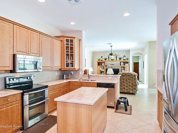 3rd image of 9327 Plantation Estates Dr