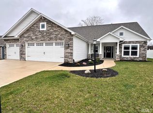 5867 Lourdais Ct, Fort Wayne, IN 46818