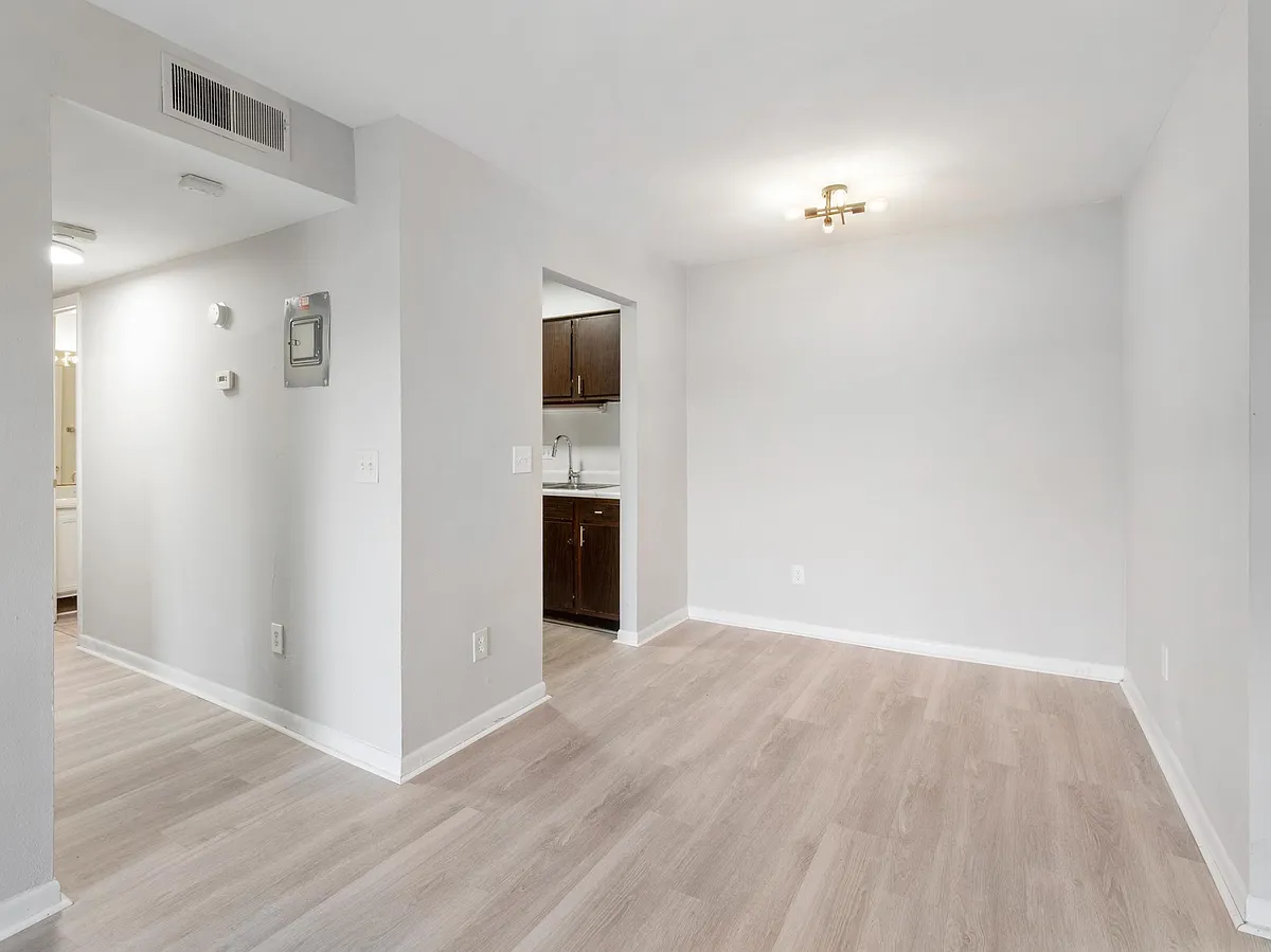 Building Photo - 325 Orchard Trace Ln #400-3