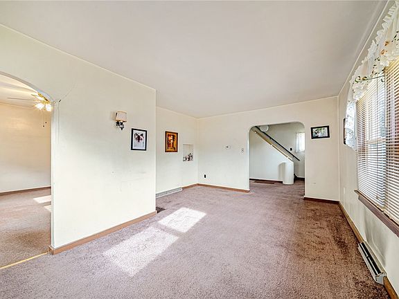 4th image of 111 Cottage Ave