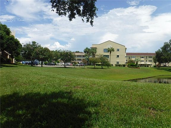 3rd image of 2223 Philippine Dr APT 33