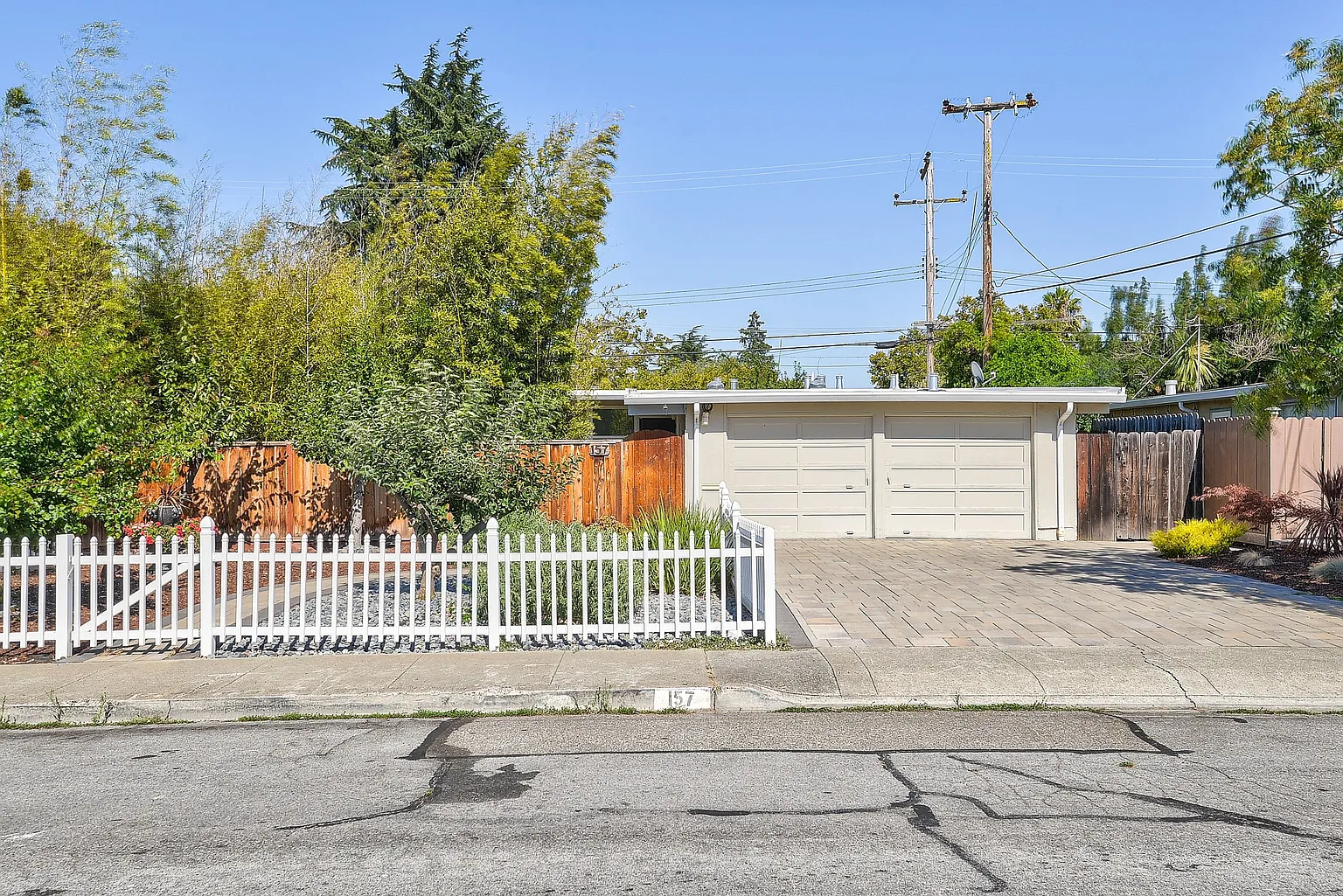 157 Claremont Ave photo 1