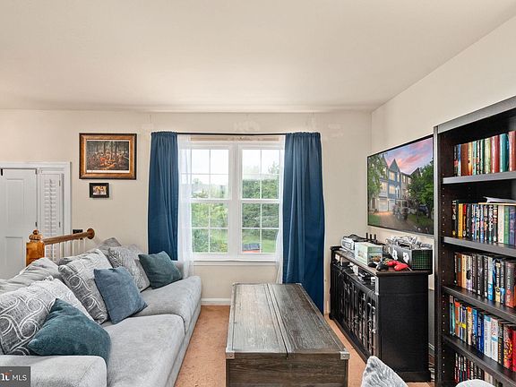3rd image of 11313 Kings Crest Ct