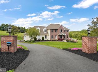 7 Oak Tree Dr, Landenberg, PA 19350
