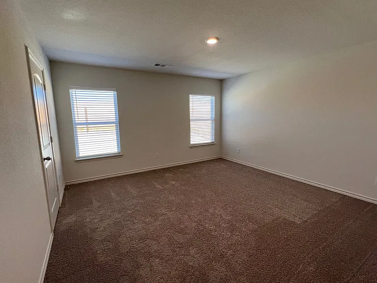 364 Crescent Park Dr — Photo 17