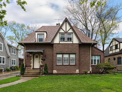 901 S Prospect Ave, Park Ridge, IL, 60068