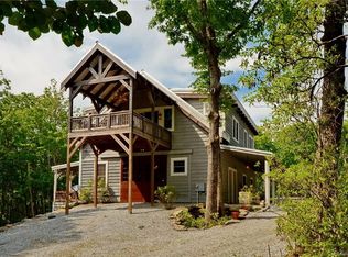 118 Rough Bark Rd, Sapphire, NC 28774