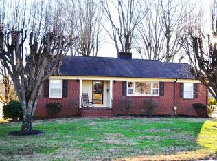 902 E Boyd St, Maiden, NC 28650