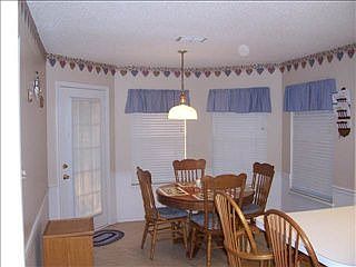 4th image of 821 Braewood Cir