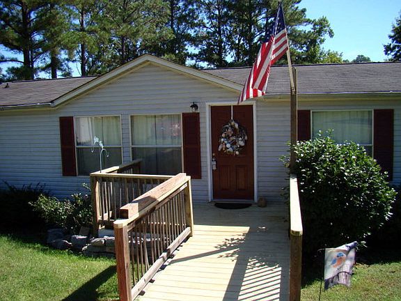 4th image of 46 Cove Ln