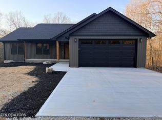 201 Grandpappy Ln, Oneida, TN 37841