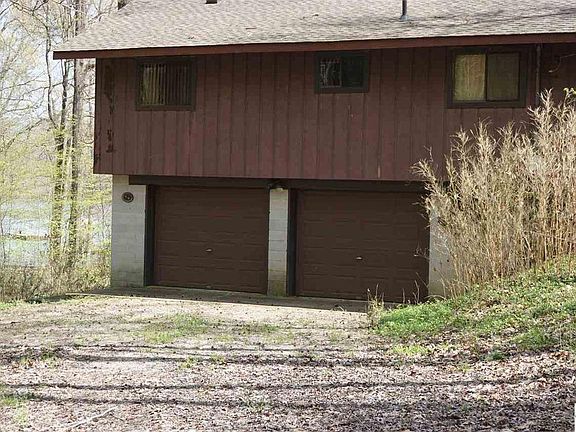 2nd image of 527 Forest Glen Dr