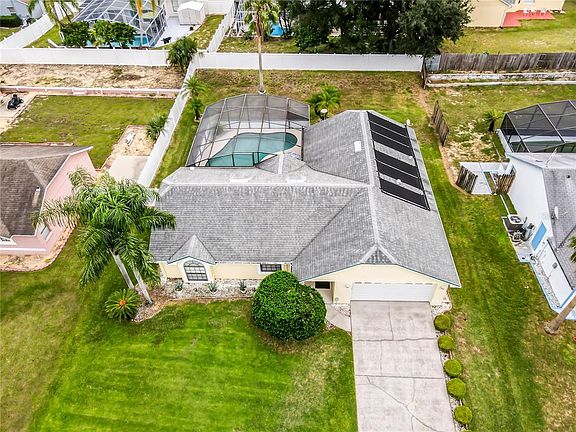 3rd image of 814 Loma Bonita Dr