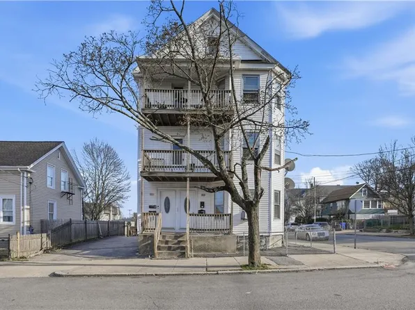 213 Meadow St, Pawtucket, RI 02860