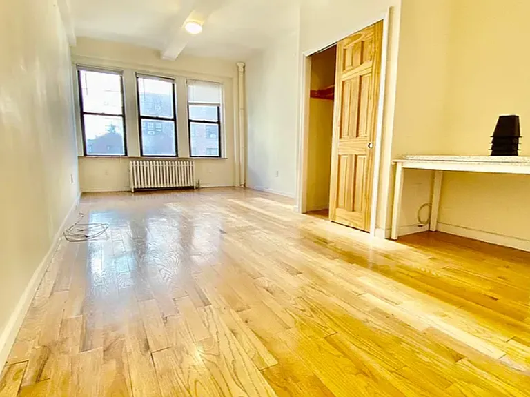42 W 72nd St #9A — Photo 1