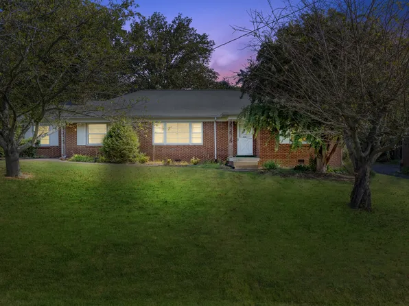 2410 Woodberry Dr, Nashville, TN 37214