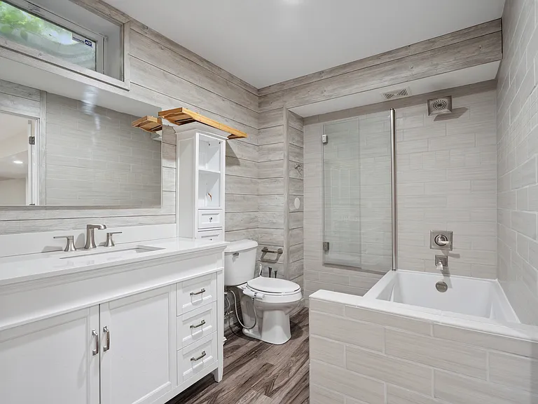 2310 Yorkshire Dr — Photo 16