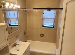 2181C N Central Rd APT C, Fort Lee, NJ 07024