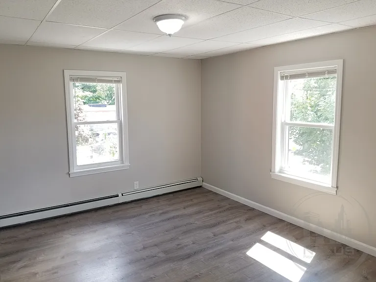 15 Walnut St — Photo 17