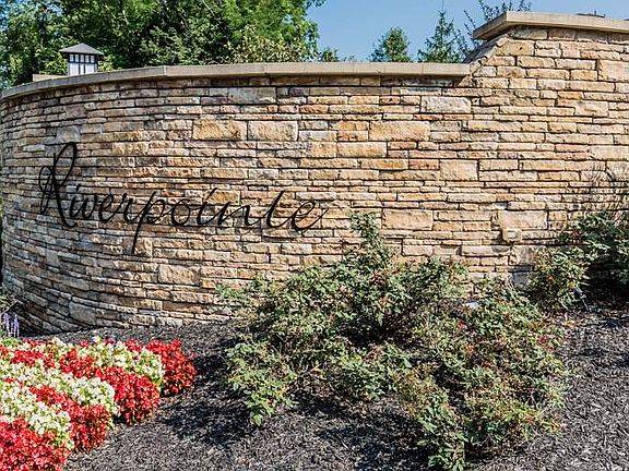 4th image of 535 Riverpointe Dr Unit 1