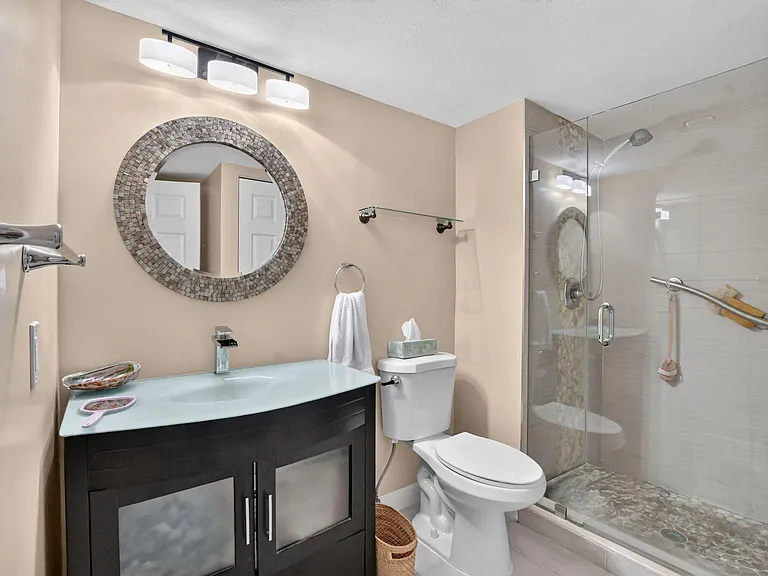 21211 Lago Cir #C — Photo 26