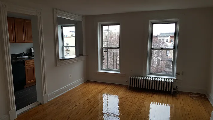 Rented by SubHut Realty USA, Inc. | media 14