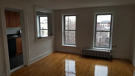 Rented by SubHut Realty USA, Inc.