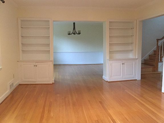 LIving Room with built-ins