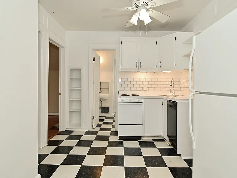 3775 E Thompson Rd — Photo 30