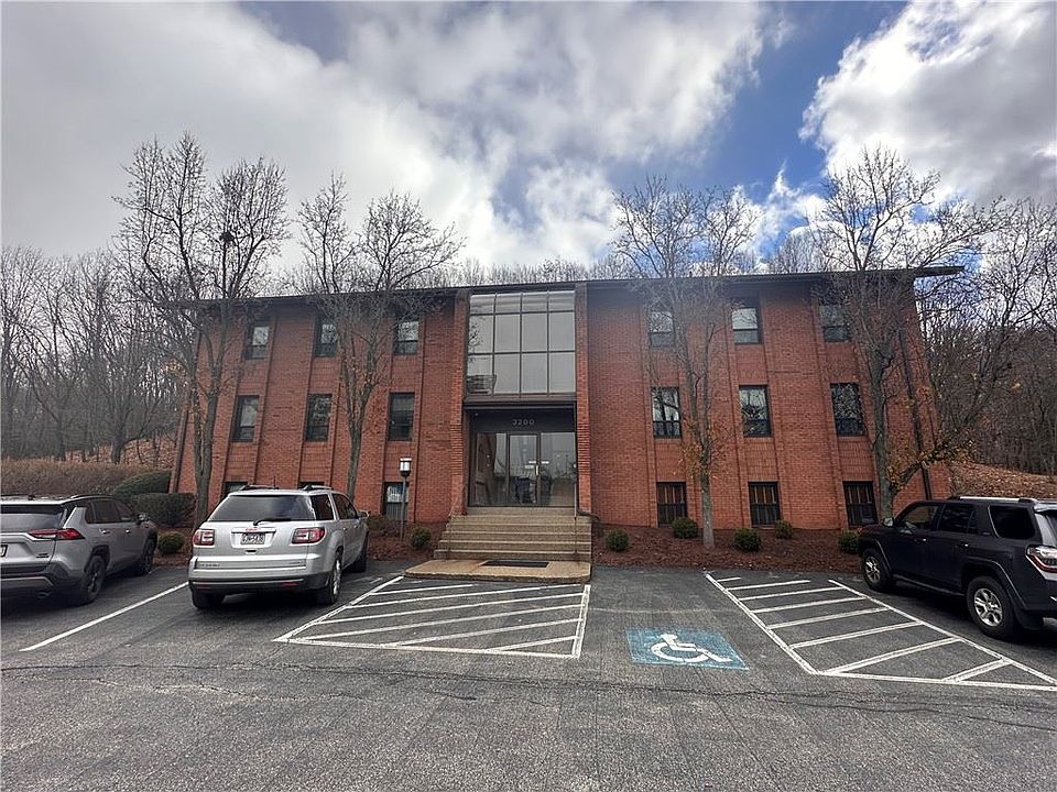 1st image of 3202 McKnight East Dr