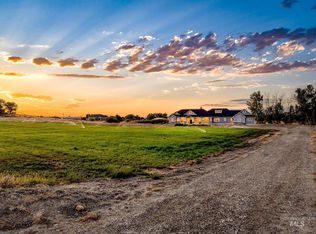 5472 W Overland Rd, Meridian, ID 83642